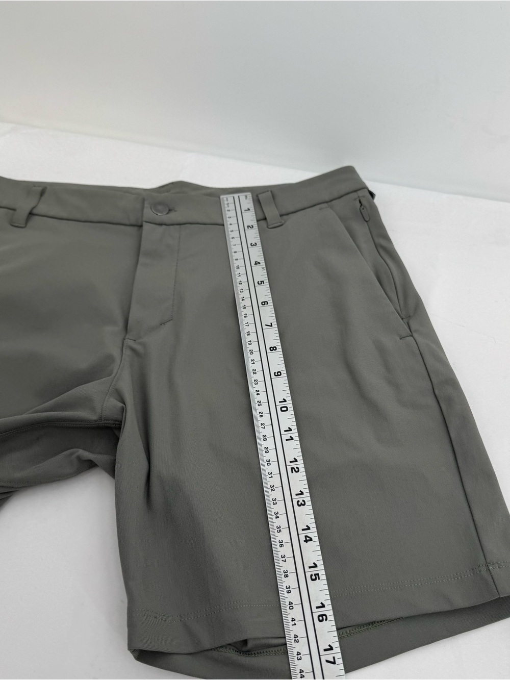 Lululemon Commission Classic-Fit Shorts Size 31 Gray Sage Warpstreme - Picture 9 of 10